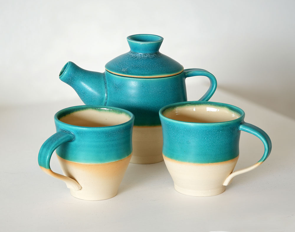 Keramik Krug mit zwei Tassen von Hand gemacht